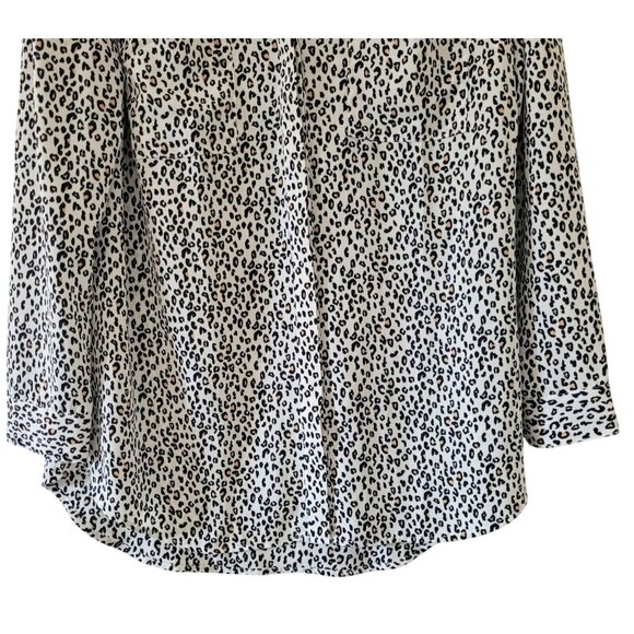 Apt 9 Leopard Print V-Neck Blouse Womens Size M Long Sleeve Pockets Career - Picture 8 of 10